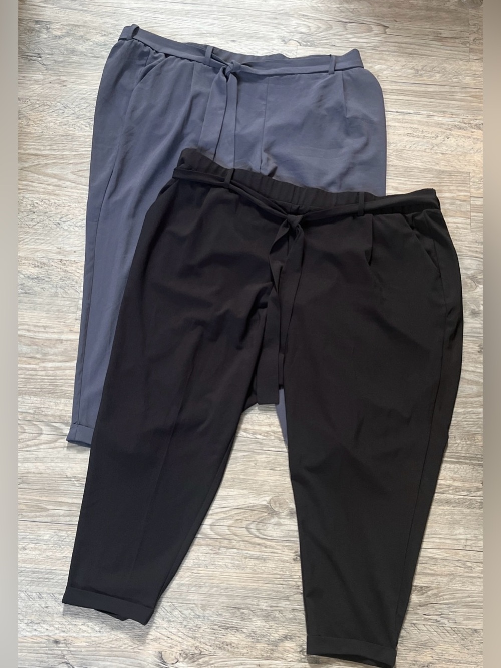 LOT OF 2 Torrid Paperbag Waist Cropped Ankle Pants Size 4 US 26 Plus Black Gray